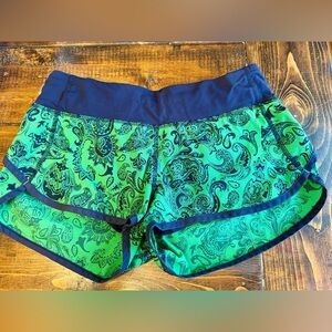 Lululemon Green Paisley Running Shorts 4 EUC